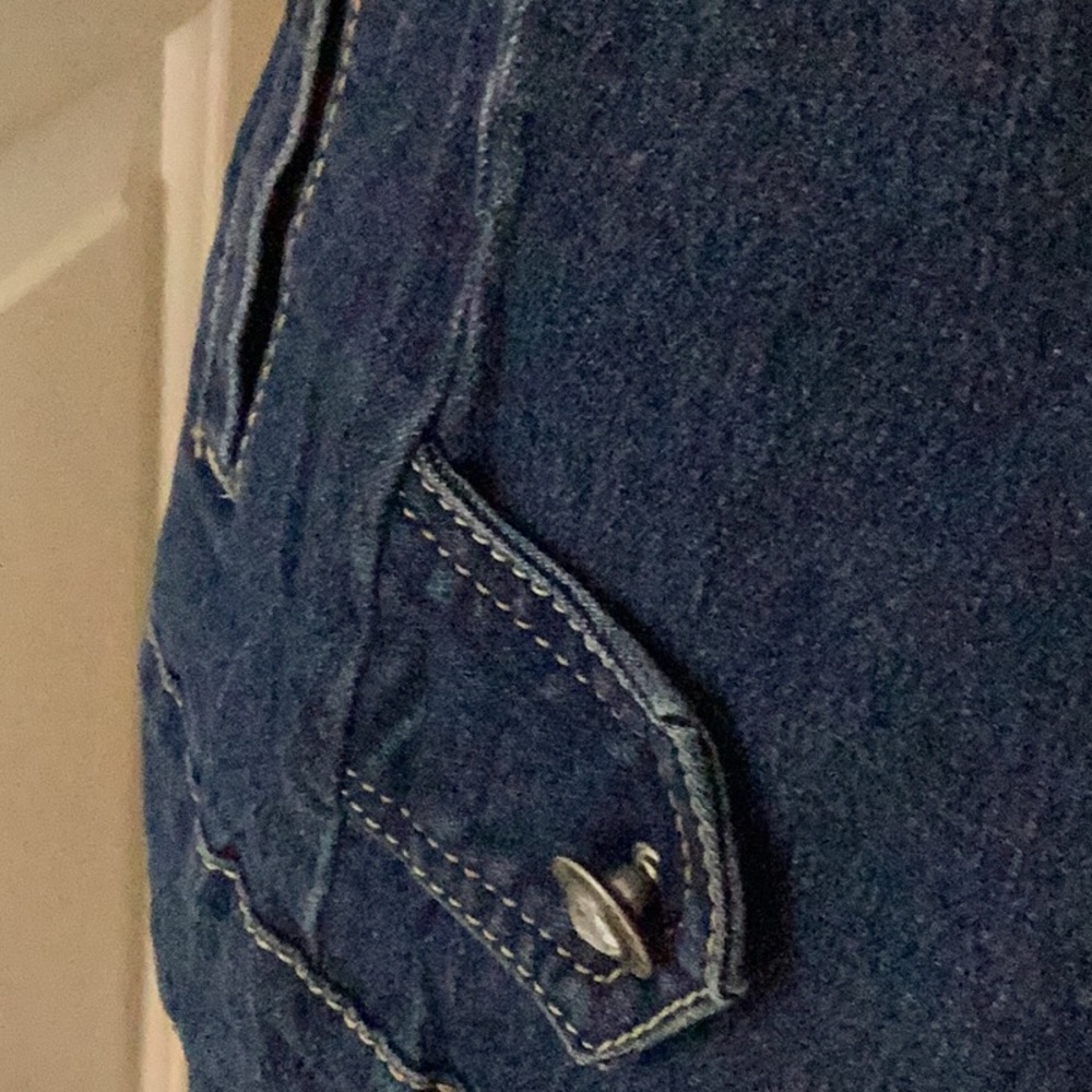 ICE BLUE Denim Vest (XL) with Horse on back. - Picture 7 of 9